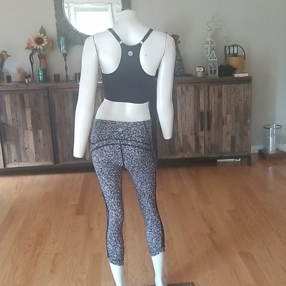 Lululemon cropped leggings - Picture 16 of 16